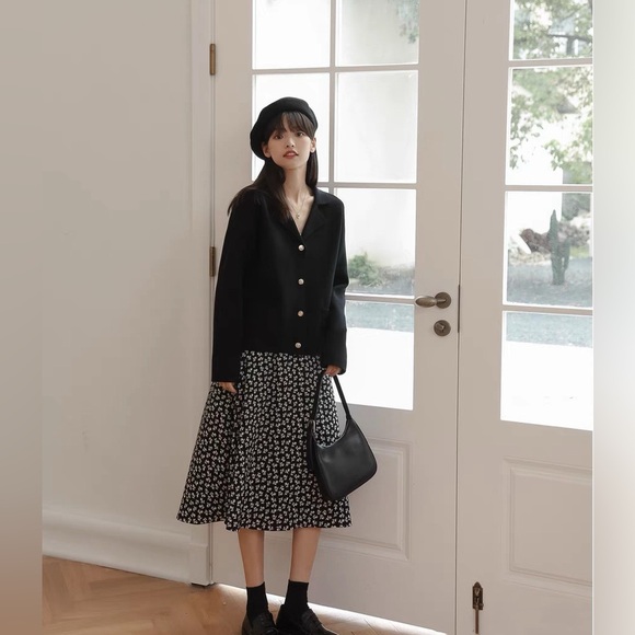 ✨Host Pick✨Knit Jacket with Gold Buttons - Picture 2 of 12